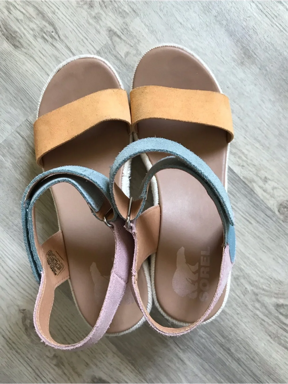 Sorel Cameron Wedge Faded Spark Pink Blue Orange Leather Sandals Women Sz. 8.5